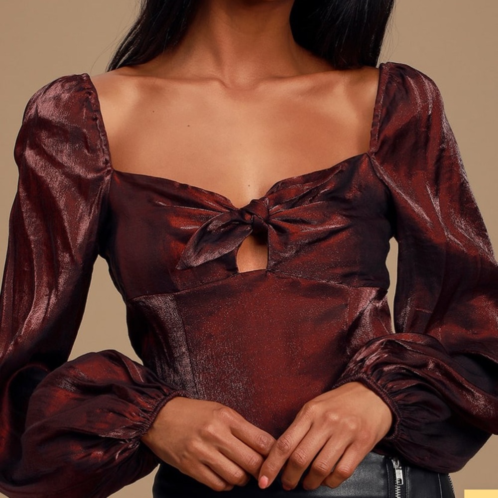 Lulus maroon/wine puff sleeve tie front top